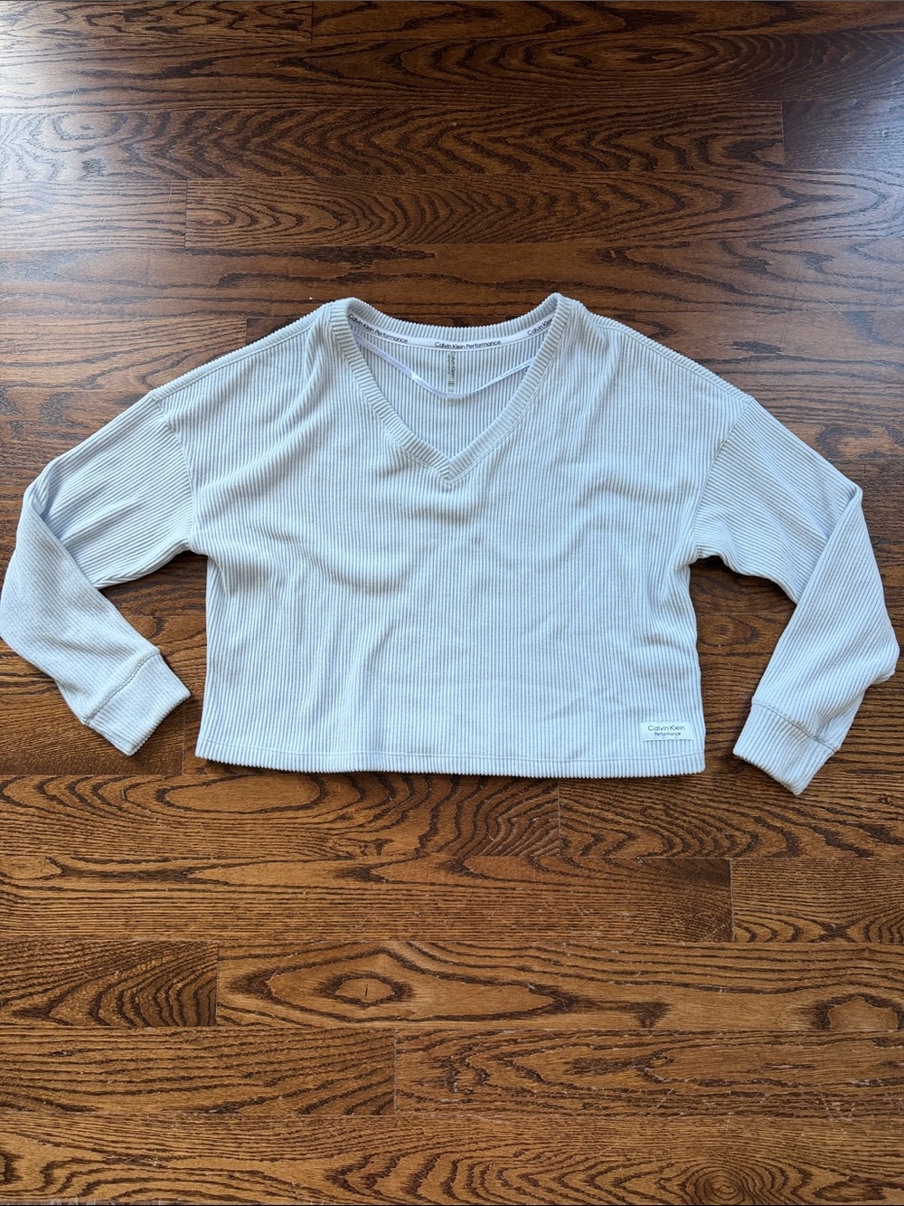 Calvin Klein Women's Light Blue Ribbed V-Neck Long Sleeve Top
